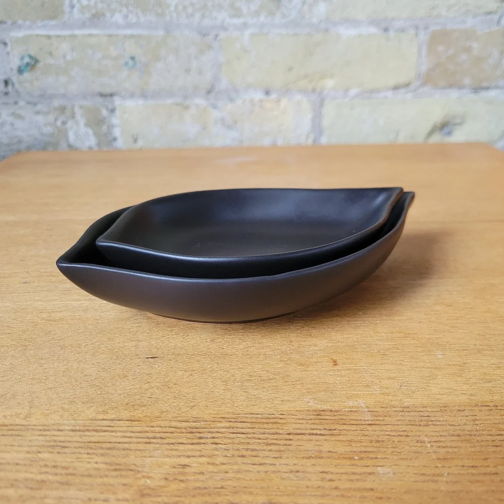 ASA Selection Germnay Black Cermaic Leaf Trinket Dishes, Set of 2
